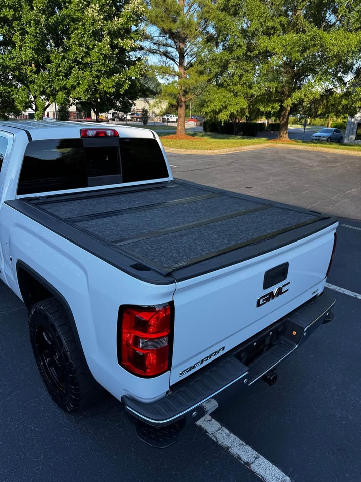 2015 GMC Sierra 1500 SLT Crew Cab 4x4 photo 13