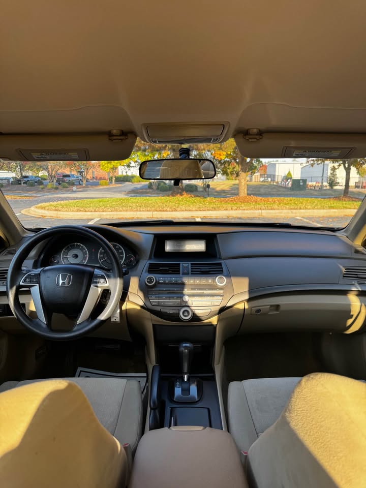 2009 Honda Accord EX photo 12