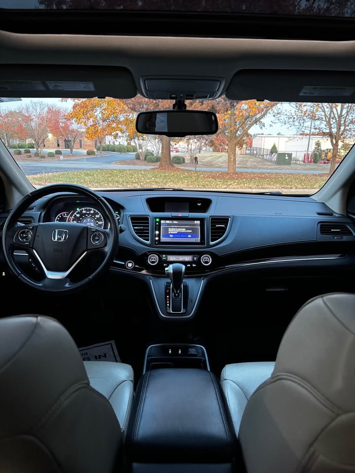 2015 Honda CR-V EX-L photo 14