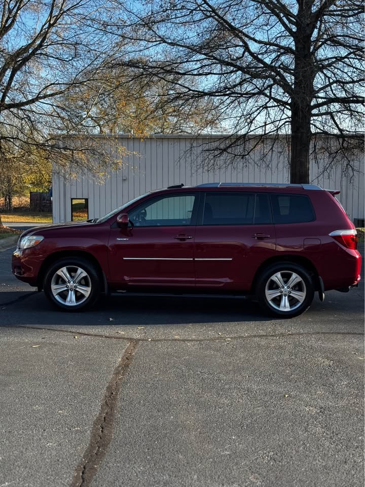 2009 Toyota Highlander rear view
