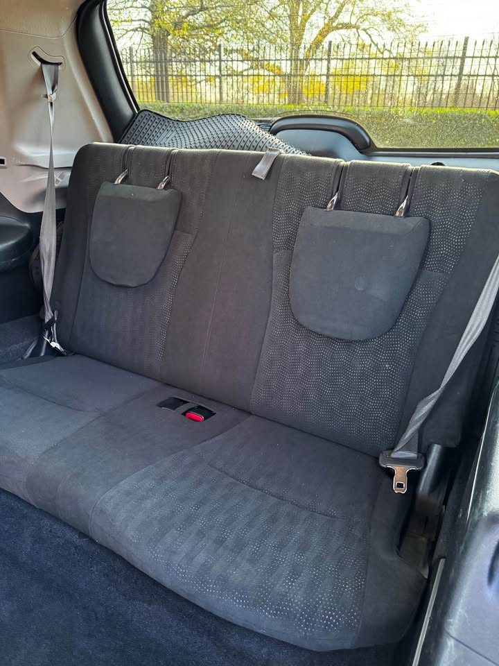 2009 Toyota Highlander photo 13