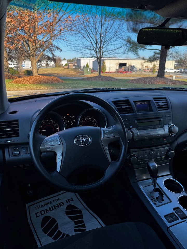 2009 Toyota Highlander photo 15