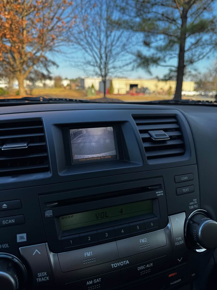 2009 Toyota Highlander photo 18