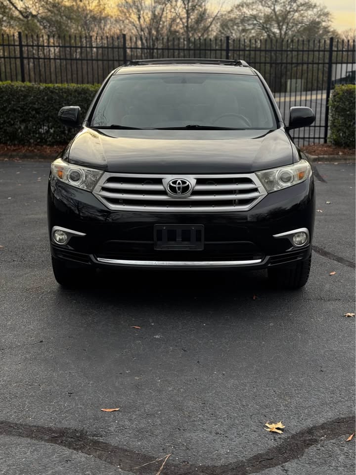 2012 Toyota Highlander SE photo 2