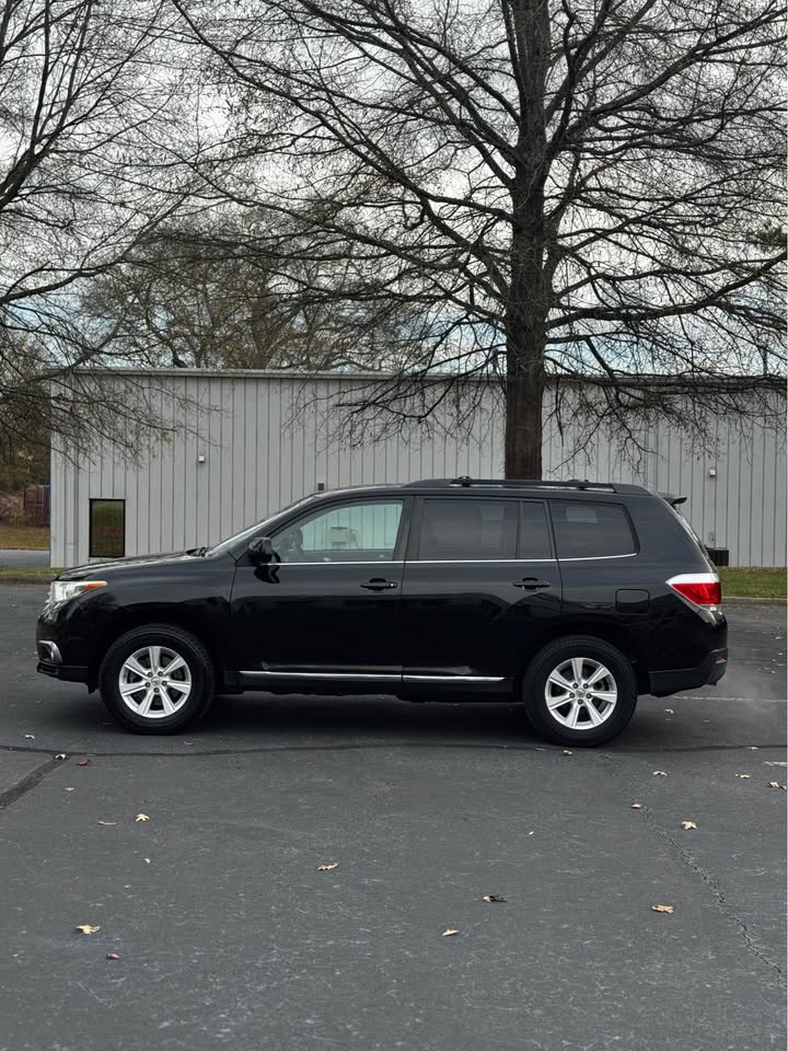 2012 Toyota Highlander SE photo 4