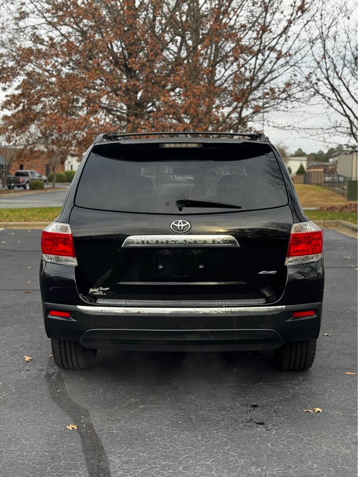 2012 Toyota Highlander SE photo 6