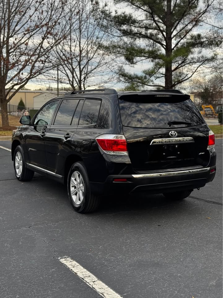 2013 Toyota Highlander photo 6