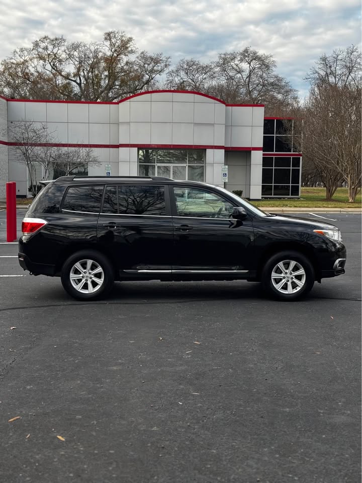 2013 Toyota Highlander photo 9