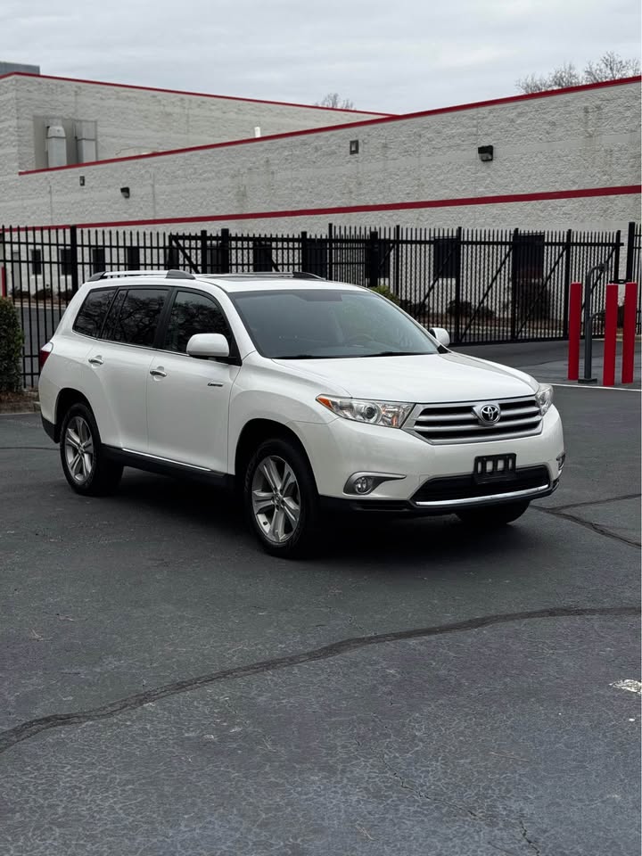 2013 Toyota Highlander Limited photo 10