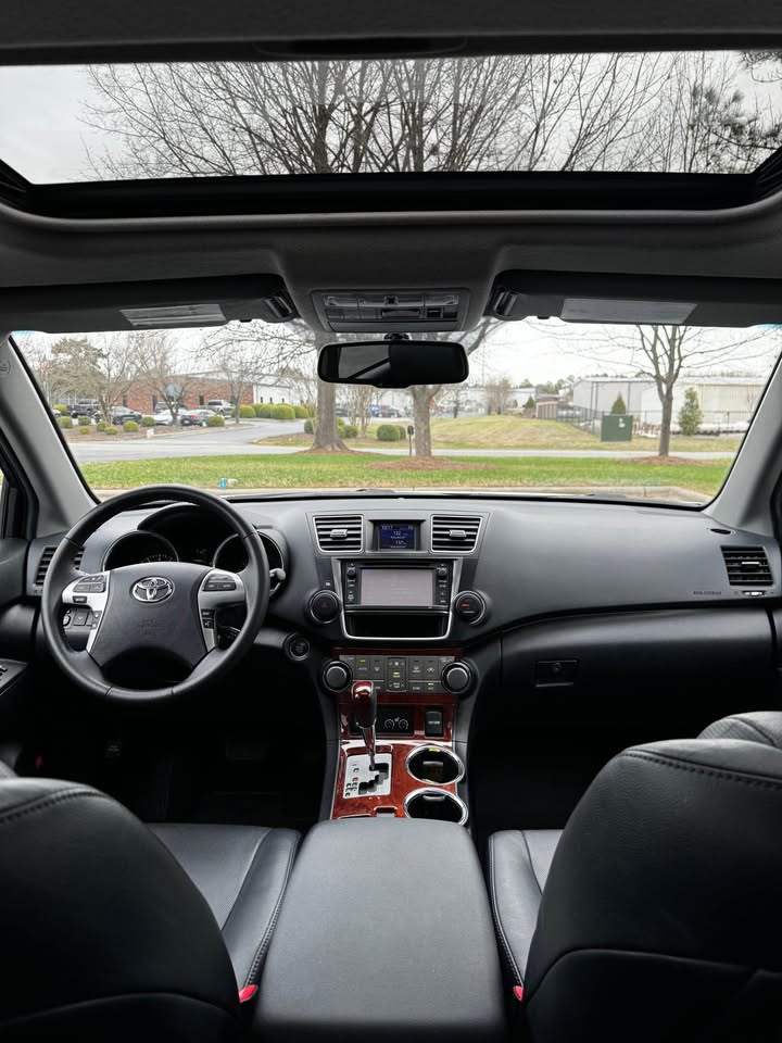 2013 Toyota Highlander Limited photo 14