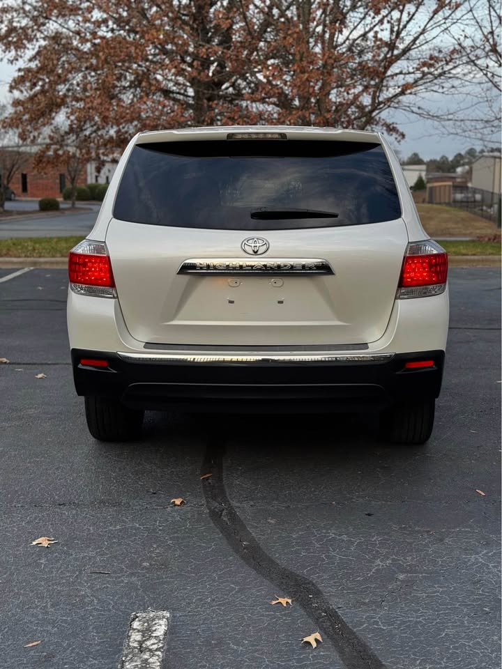 2013 Toyota Highlander photo 5
