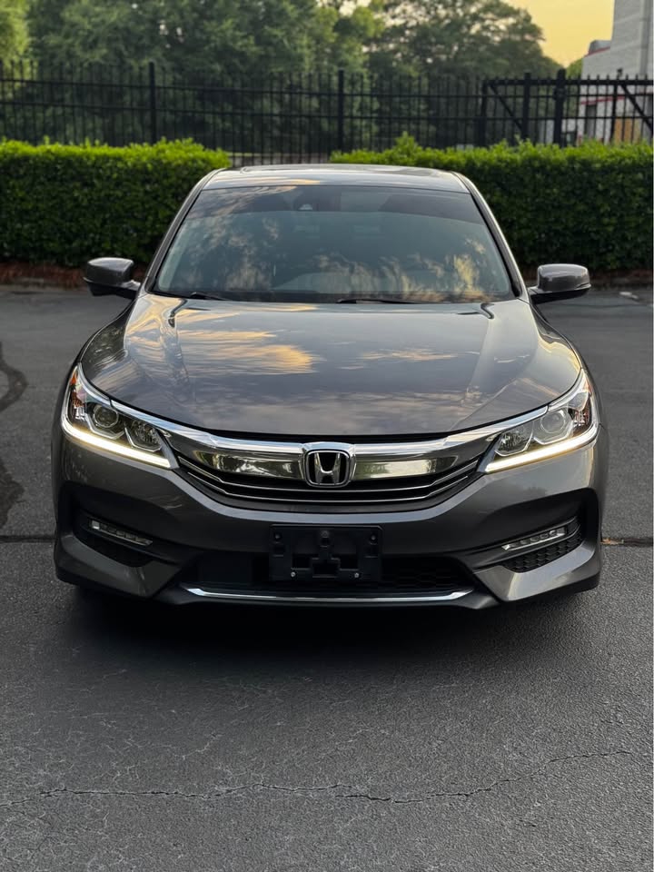 2017 Honda Accord EX-L V6 w/ Navigation & Honda Sensing Sedan 4D