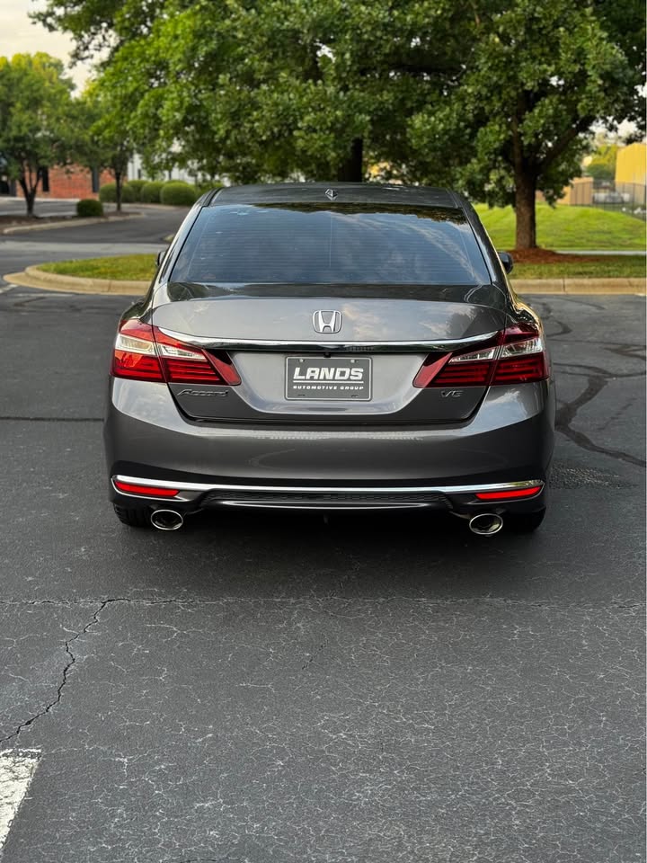 2017 Honda Accord EX-L V6 w/ Navigation & Honda Sensing Sedan 4D photo 6
