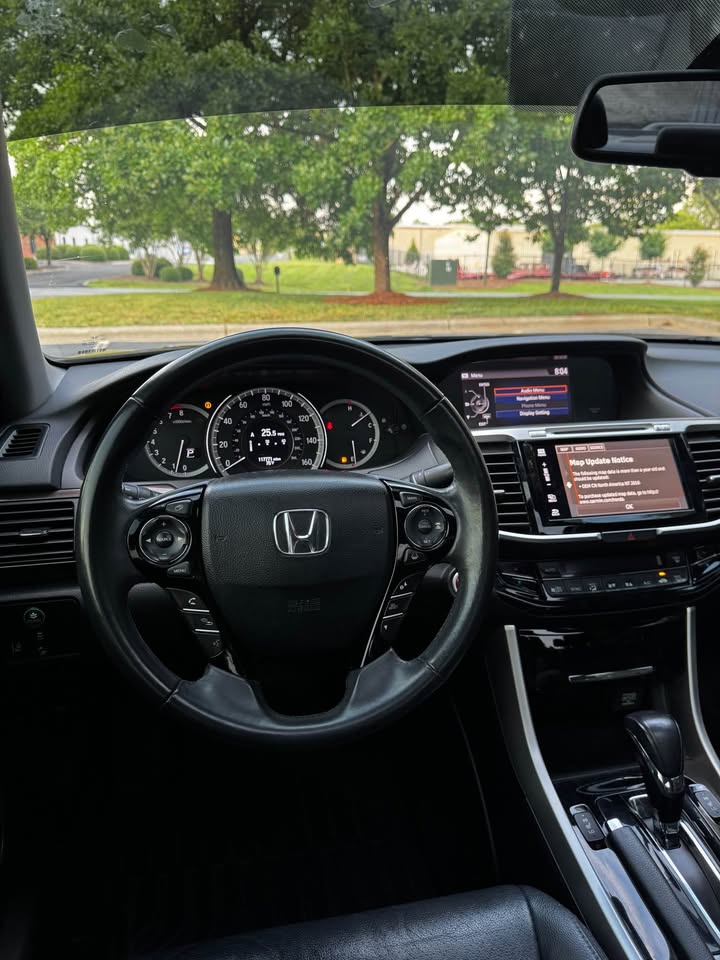 2017 Honda Accord EX-L V6 w/ Navigation & Honda Sensing Sedan 4D photo 13