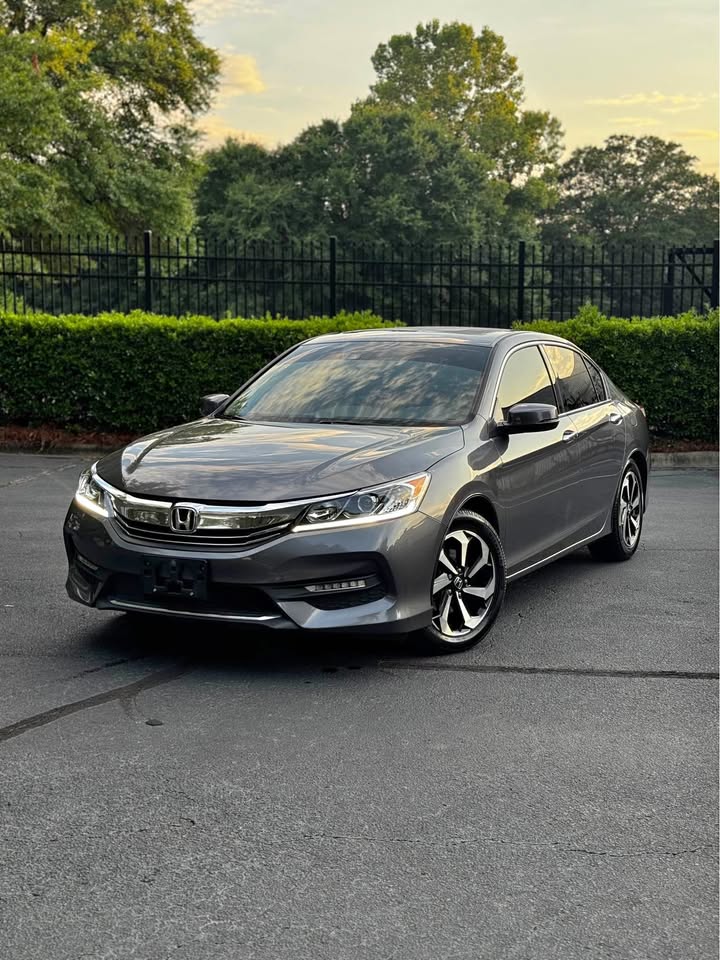 2017 Honda Accord EX-L V6 w/ Navigation & Honda Sensing Sedan 4D