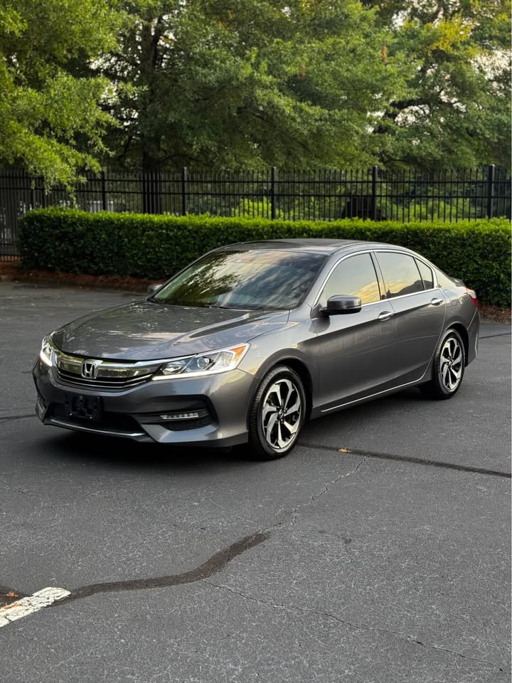 2017 Honda Accord EX-L V6 w/ Navigation & Honda Sensing Sedan 4D photo 3