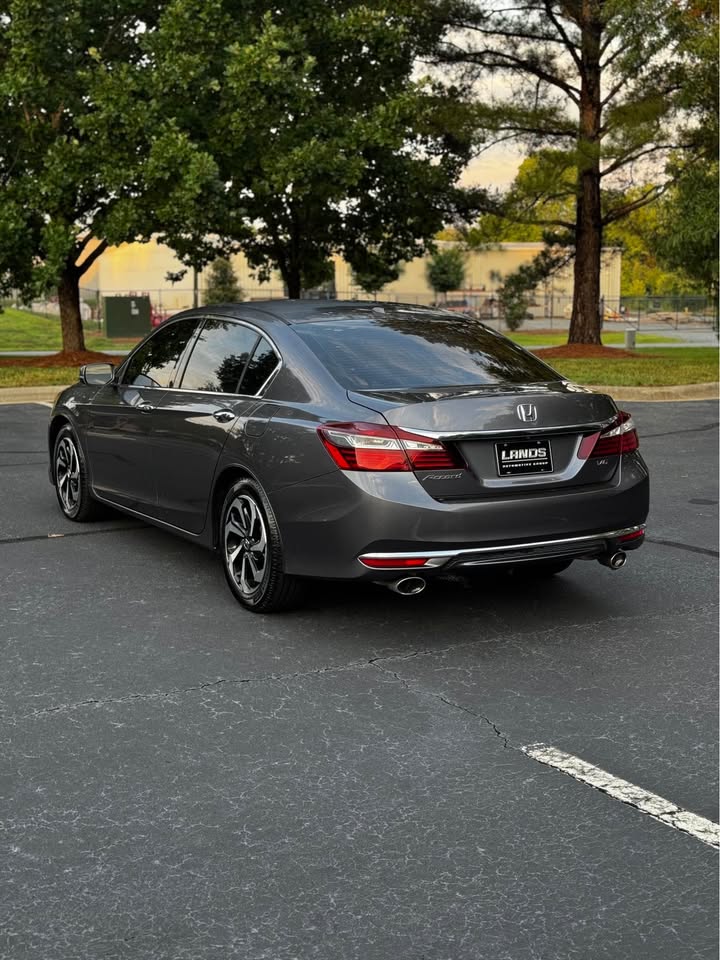 2017 Honda Accord EX-L V6 w/ Navigation & Honda Sensing Sedan 4D photo 5
