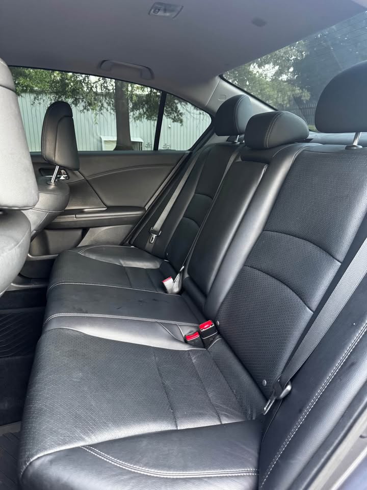 2017 Honda Accord EX-L V6 w/ Navigation & Honda Sensing Sedan 4D photo 11