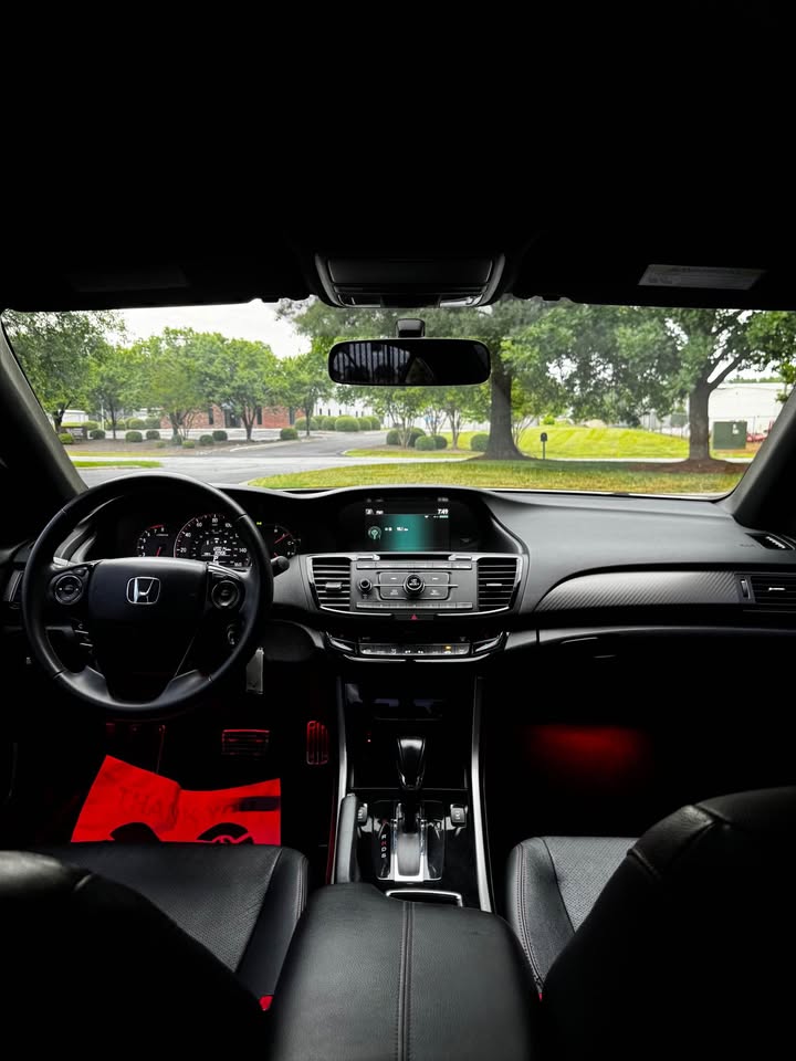 2017 Honda Accord Sport Special Edition Sedan 4D photo 16