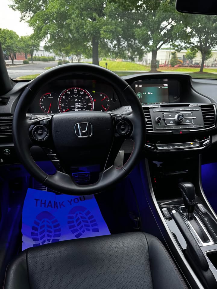 2017 Honda Accord Sport Special Edition Sedan 4D photo 17