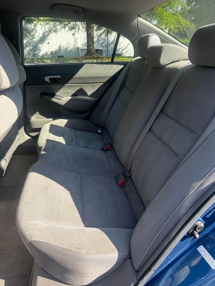2006 Honda Civic LX Sedan 4D photo 11