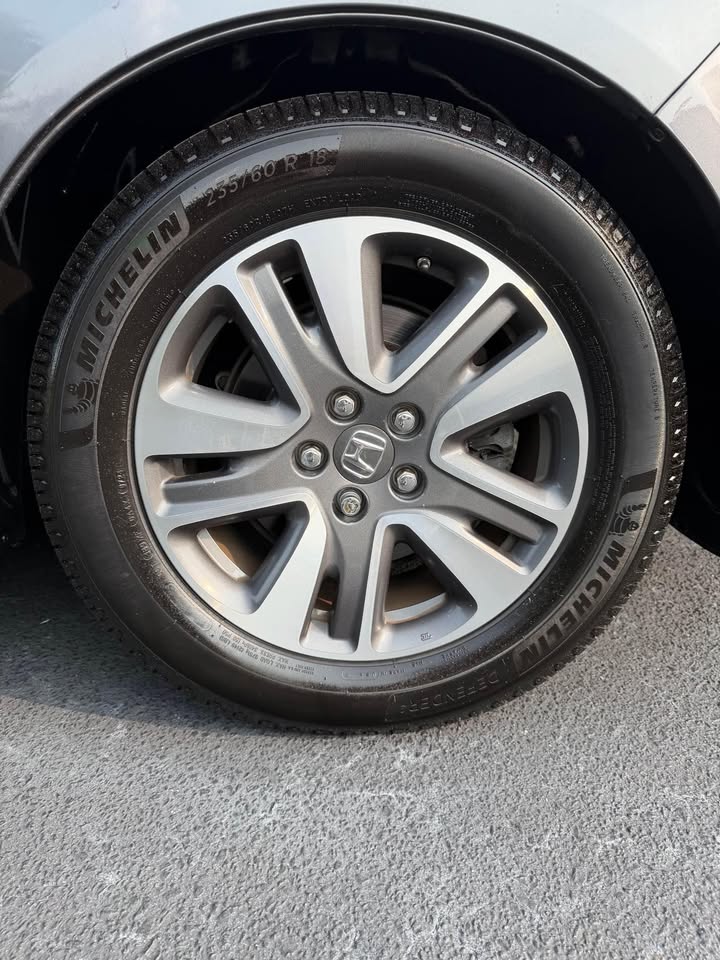 2014 Honda Odyssey Touring photo 19
