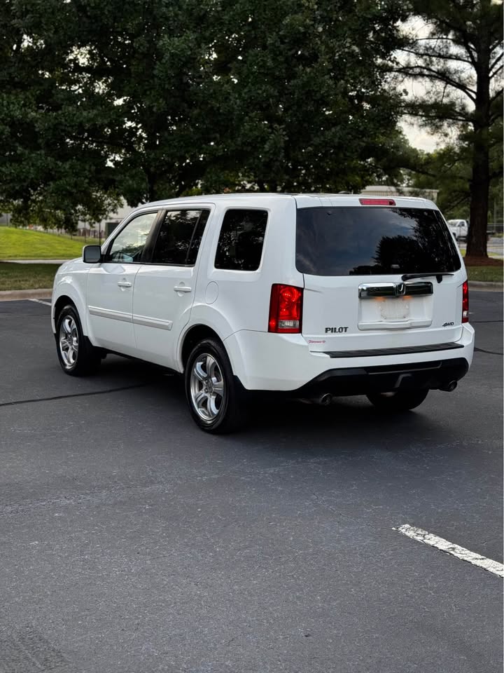 2015 Honda Pilot EX-L AWD photo 5