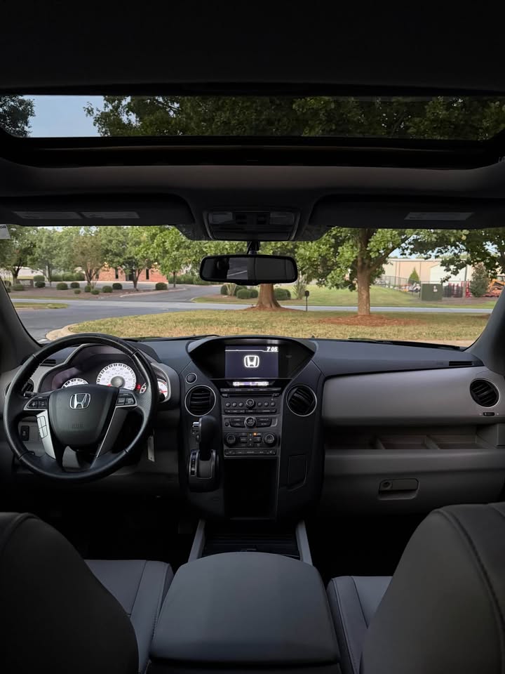 2015 Honda Pilot EX-L AWD photo 14