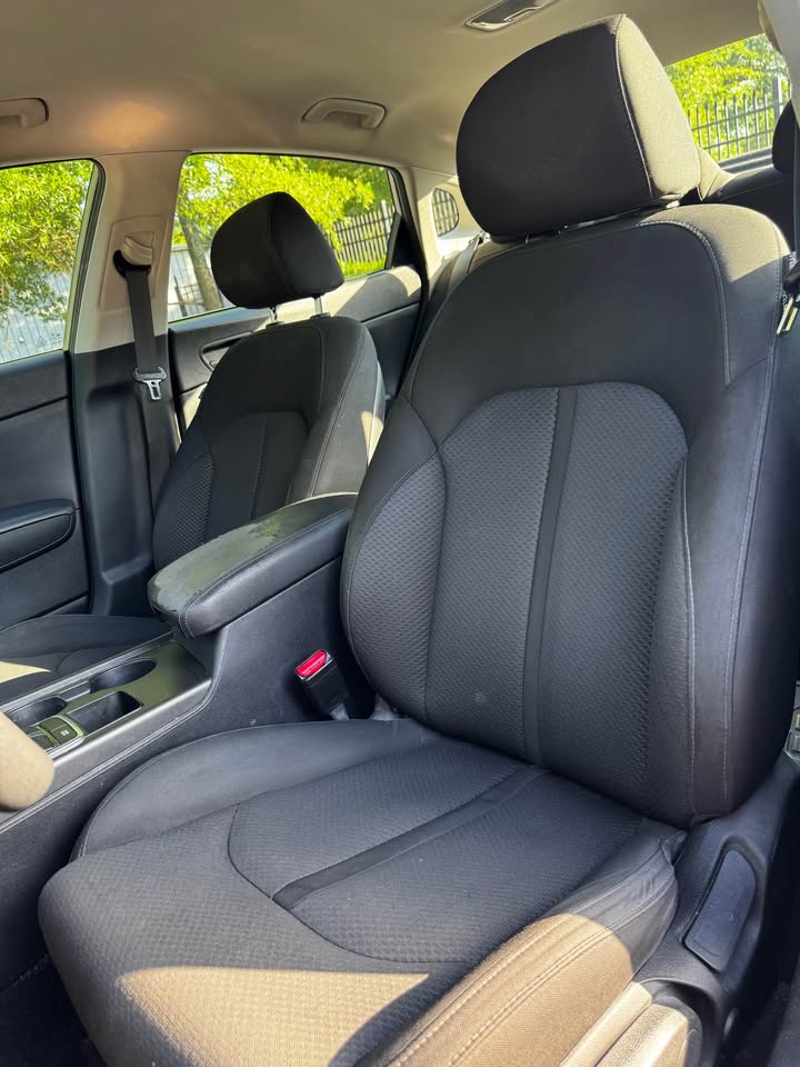 2016 Kia Optima LX Sedan 4D photo 10