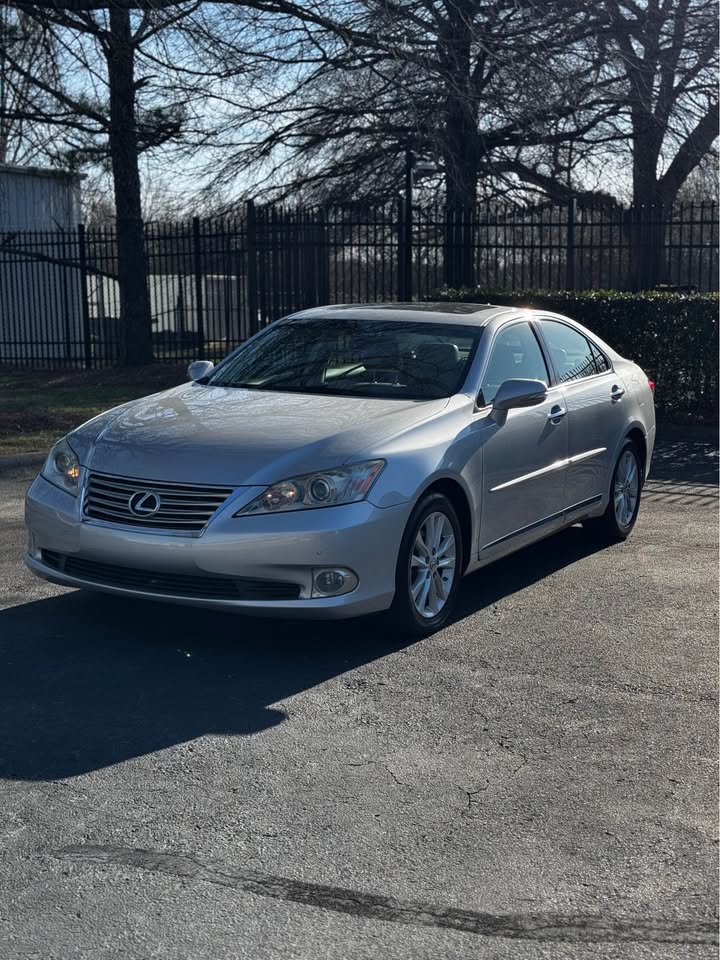 2010 Lexus ES 350 photo 4