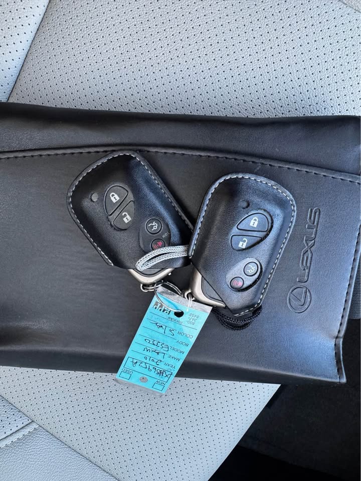 2010 Lexus ES 350 photo 17