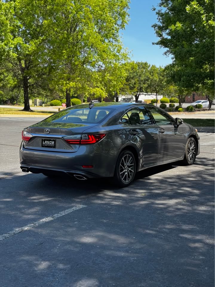 2017 Lexus ES 350 photo 7