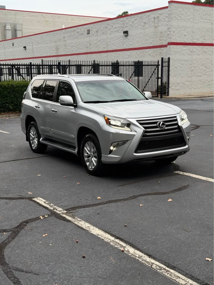 2017 Lexus GX 460 photo 9