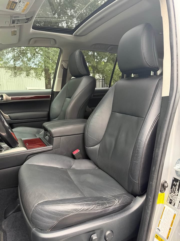 2017 Lexus GX 460 photo 10