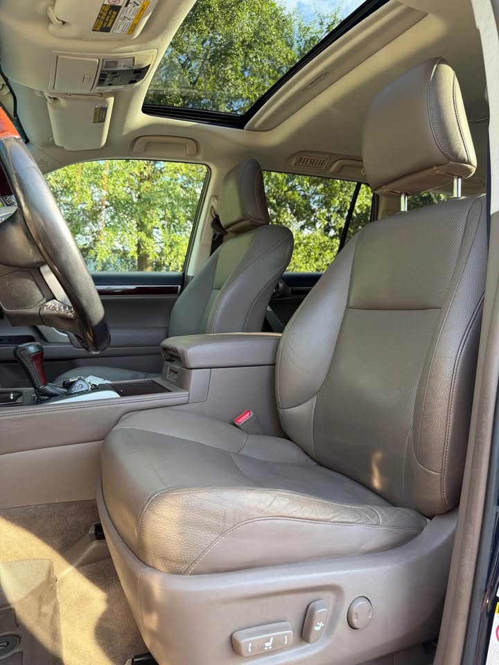 2017 Lexus GX 460 photo 11