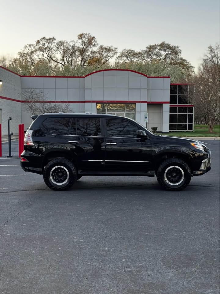 2015 Lexus GX 460 photo 8
