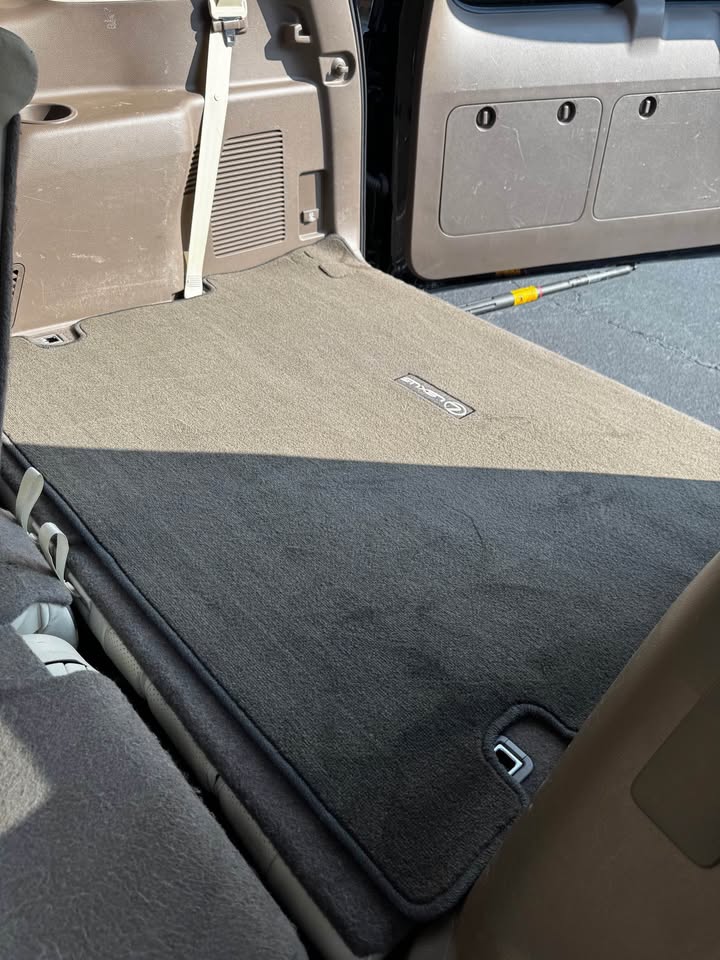 2016 Lexus GX 460 Luxury Sport Utility 4D photo 13