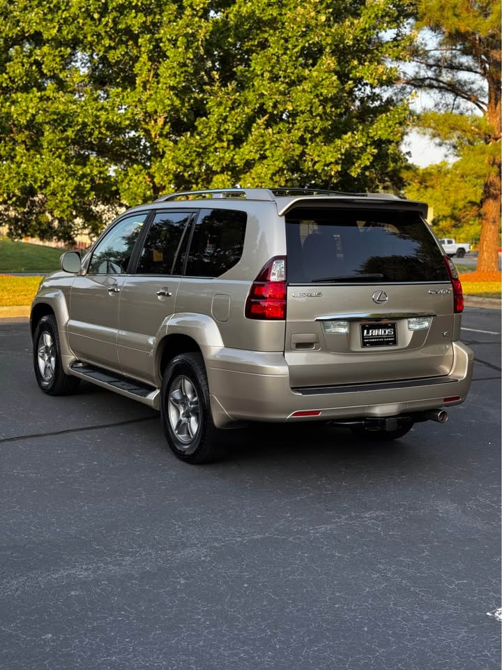 2008 Lexus GX 470 Sport Utility 4D photo 5