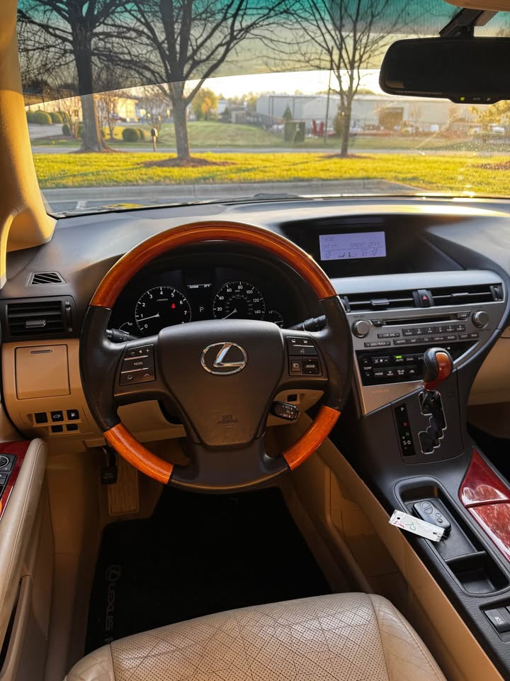 2010 Lexus RX 350 F SPORT photo 13