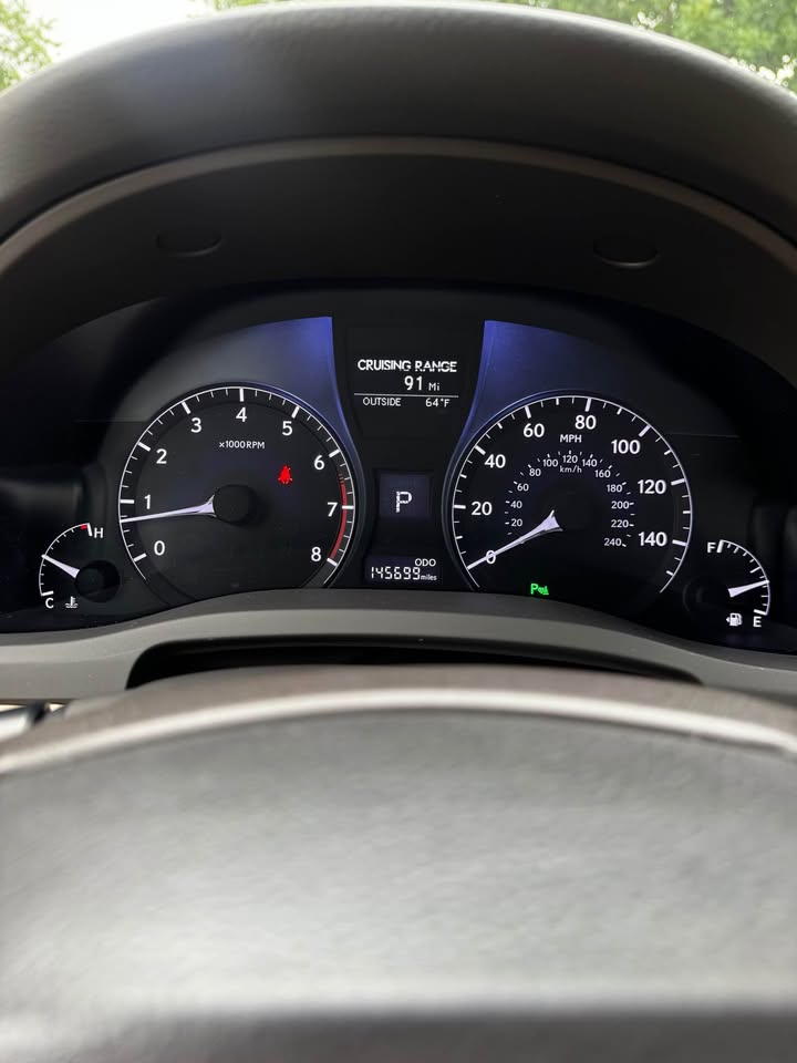 2013 Lexus RX 350 Sport Utility 4D photo 2