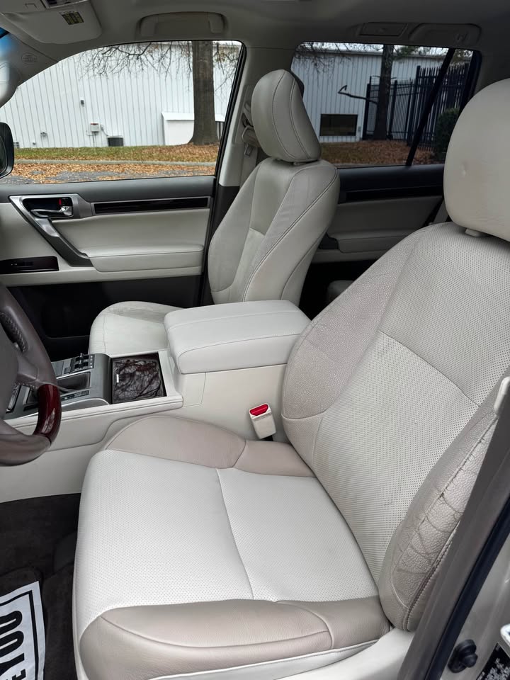 2014 Lexus GX 460 Premium photo 10