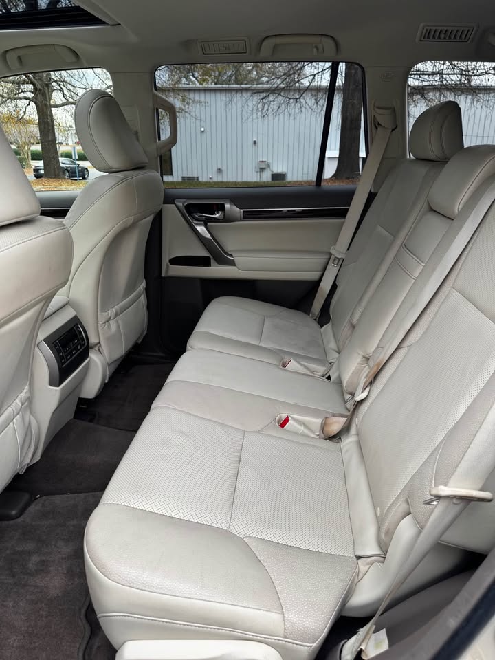 2014 Lexus GX 460 Premium photo 11