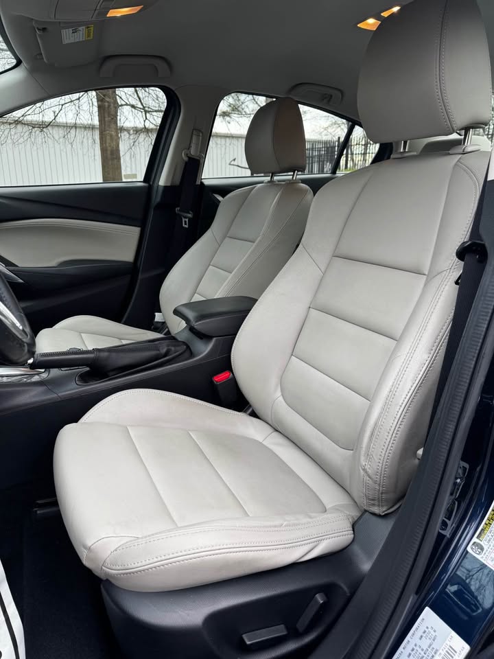 2015 Mazda Mazda6 i Touring photo 12