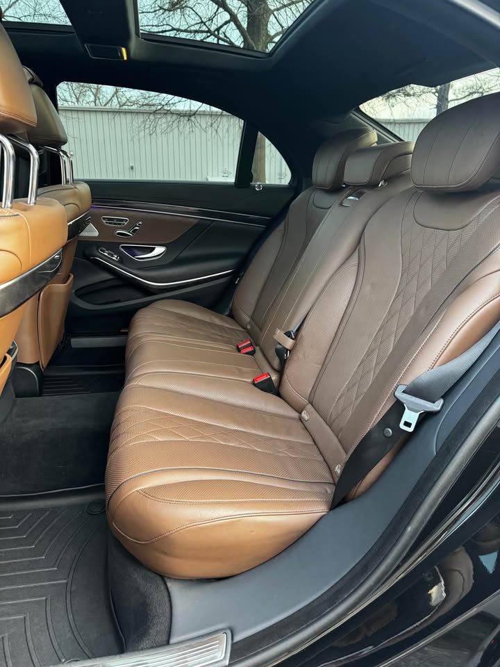 2017 Mercedes-Benz S 550 4MATIC photo 11