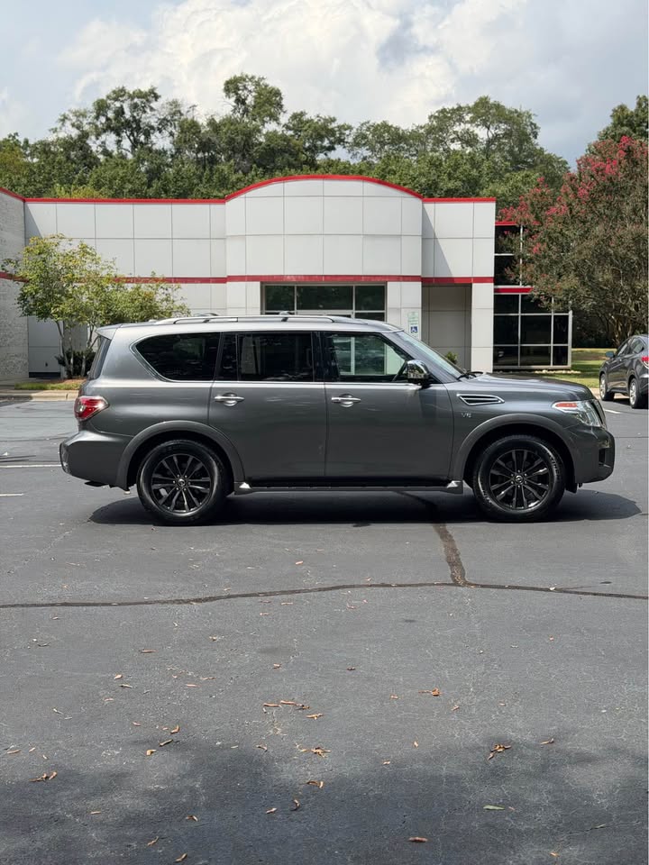 2019 Nissan Armada Platinum photo 8