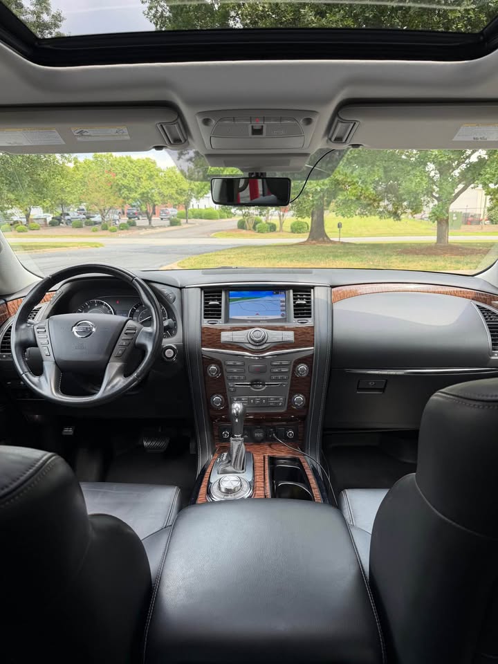 2019 Nissan Armada Platinum photo 14