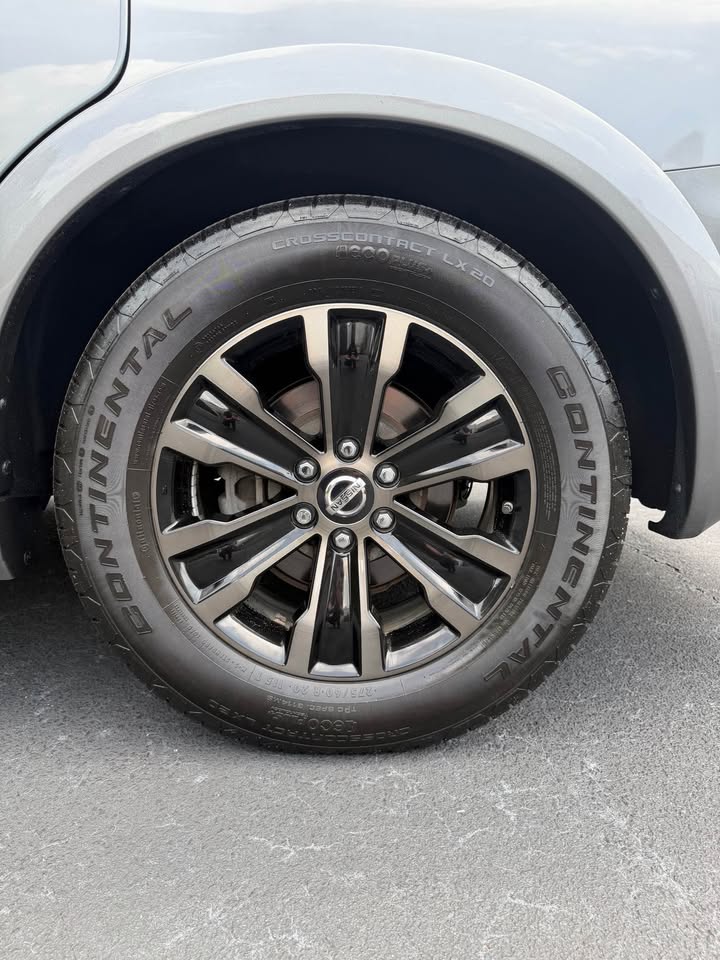 2019 Nissan Armada Platinum photo 18
