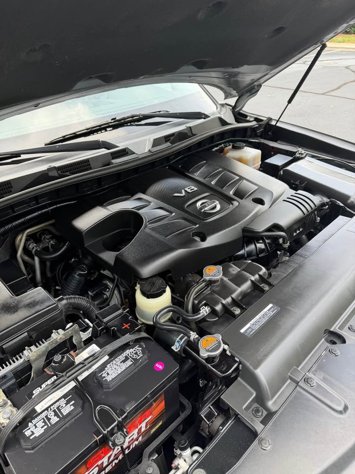 2019 Nissan Armada Platinum photo 20