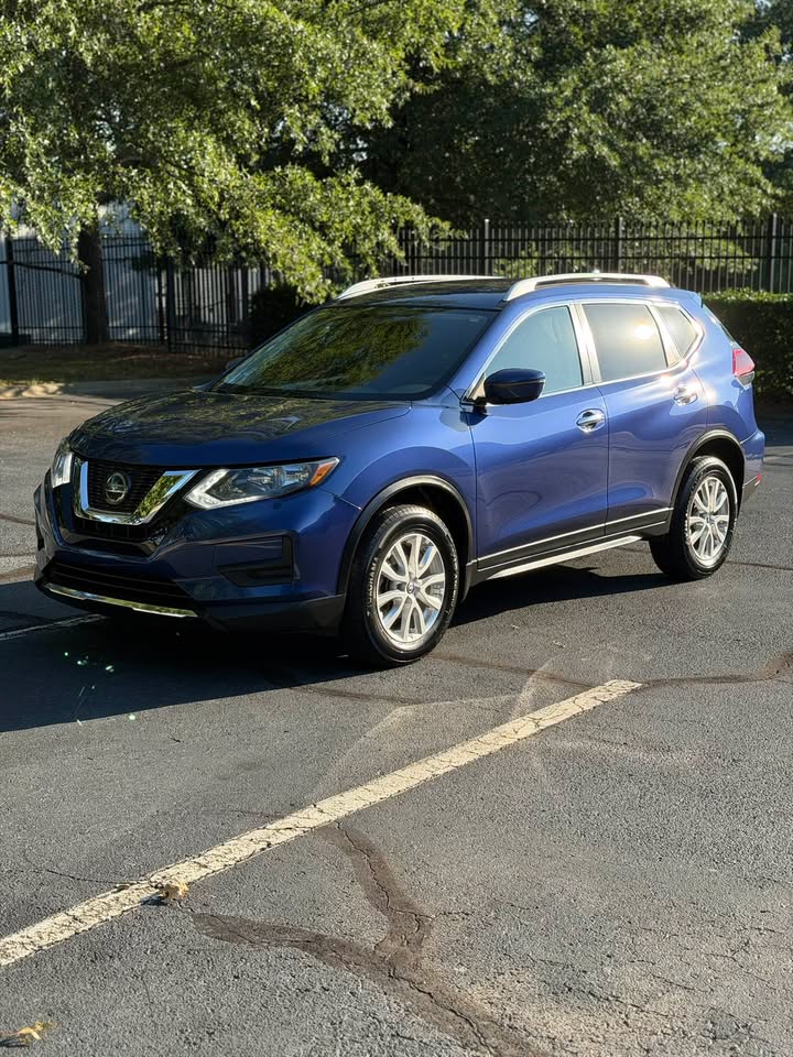 2019 Nissan Rogue S AWD photo 3