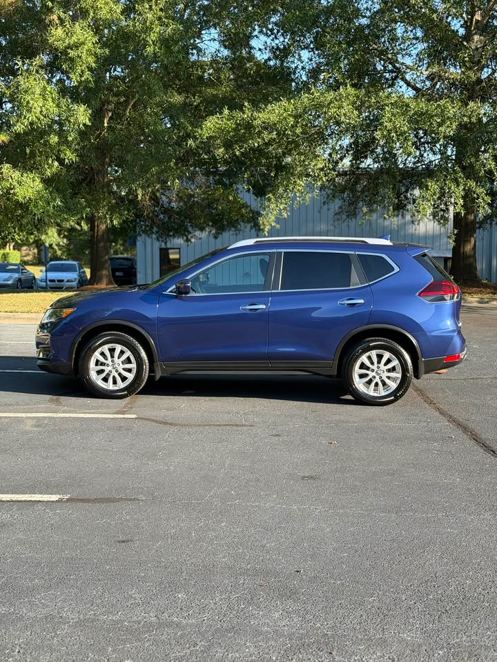 2019 Nissan Rogue S AWD photo 4